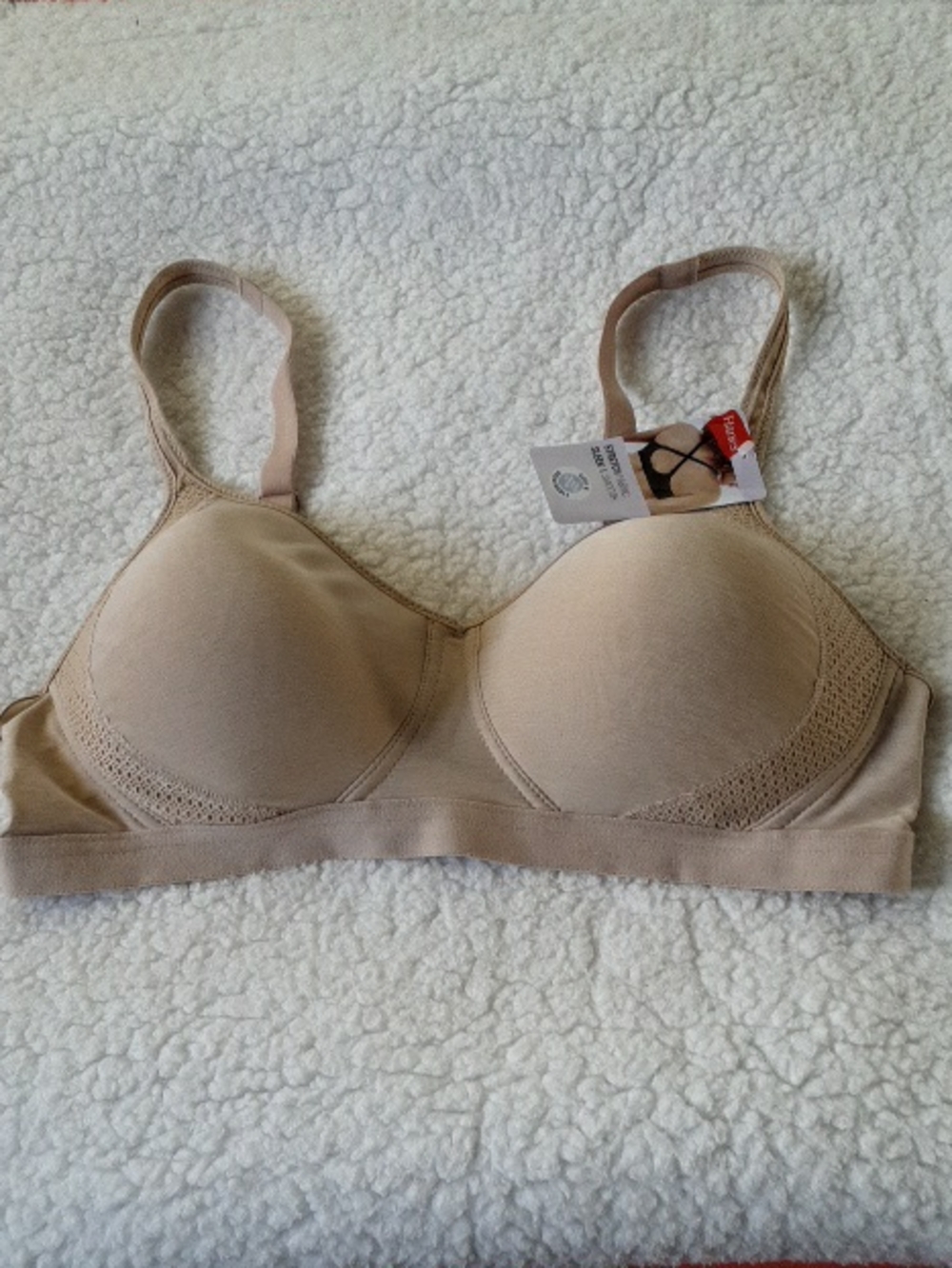 Hanes Seamless Nude T-Shirt Bra - Light Tan